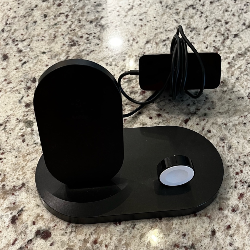 Belkin iPhone and Apple Watch charger